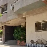 غرفة سنجل بحمام خاص لمزيد من الخصوصية Single Room With Private Bathroom For More Privacy Номер С Отдельной Ванной Комнатой Для Большей Конфиденциальности Chambre Avec Salle De Bain Privee Pour Plus D\'Intimite